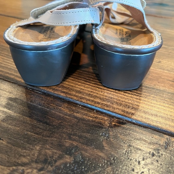 Naot women’s Paris sandals size 37, size 6 GUC, made in Israel, comfort, Velcro - Picture 4 of 5